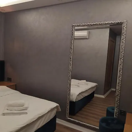 Bonami * Provincia di Istanbul