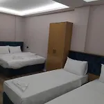 Bonami Hotel *