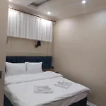 Bonami Hotel *