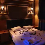 Bonami 酒店 *