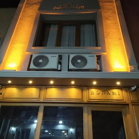 Bonami فندق