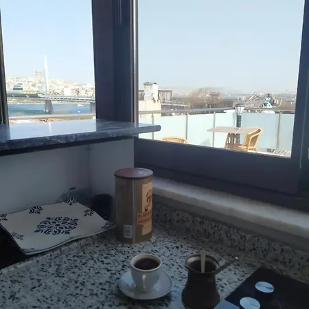 Bonami * Κωνσταντινούπολη