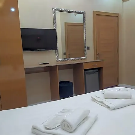 Bonami Hotel *