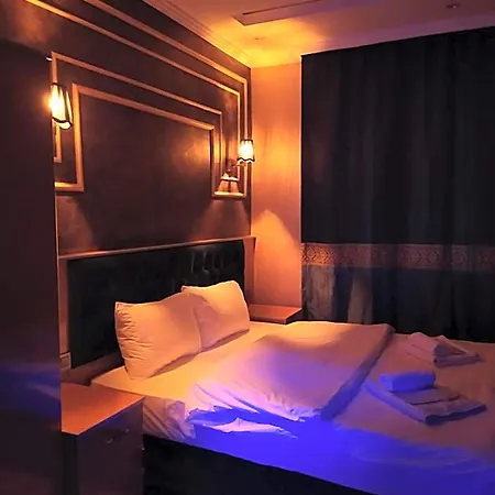 Bonami Hotel *