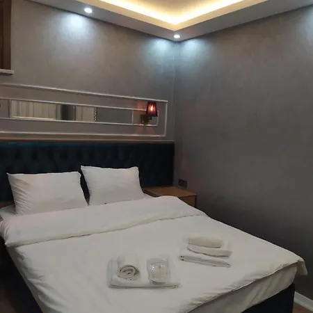Bonami Hotel *