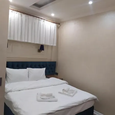 Bonami Hotel *