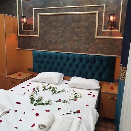 Bonami Hotel *