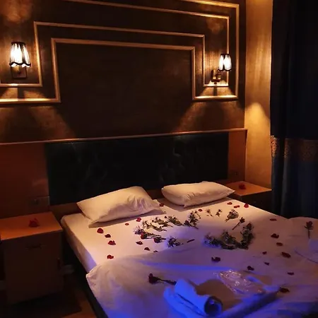 Bonami Hotel *